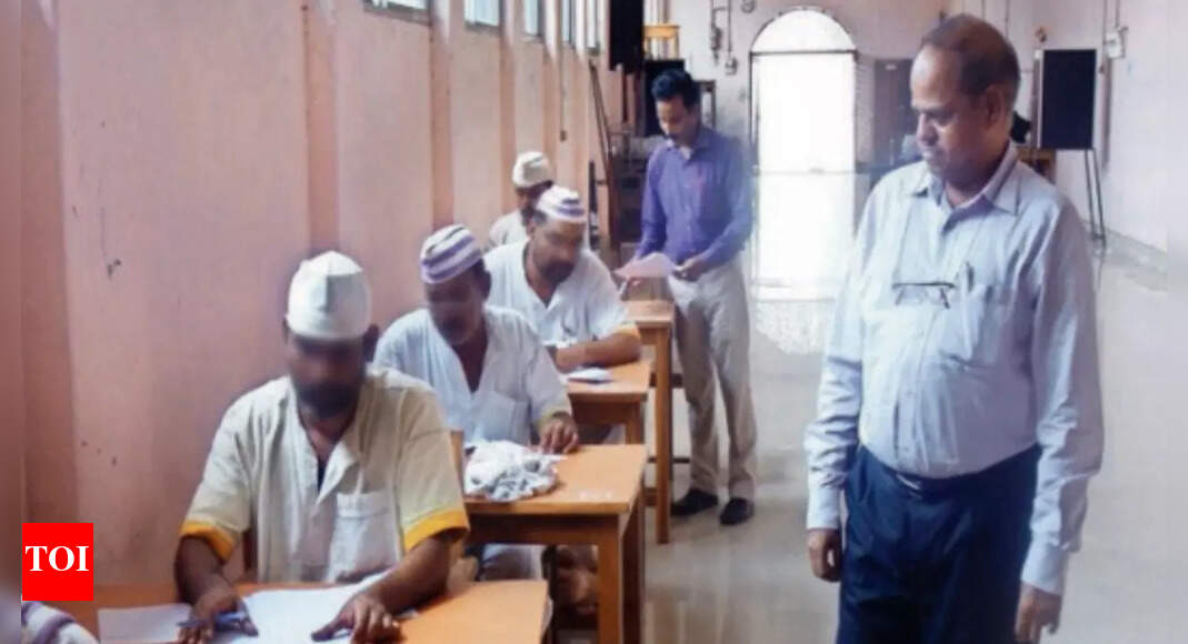 145 Maharashtra prison inmates pass exams, secure early release