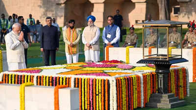 President, PM lead nation in paying homage to Mahatma Gandhi
