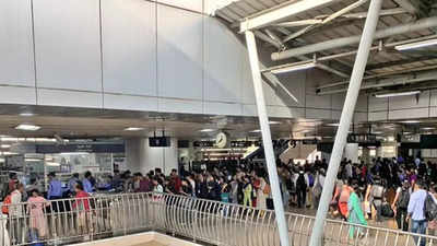 Morning chaos: Services on Bengaluru Metro's Green Line disrupted