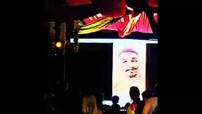 Gangster Neutron's video call with kin on projector, clip viral