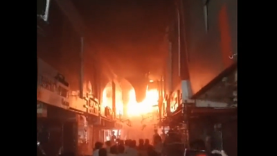 Massive fire breaks out at Bombay Market in Surat