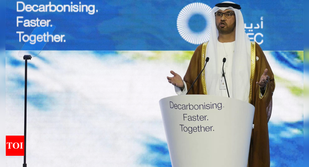 Accueil des Émirats arabes unis : les Émirats arabes unis organisent une grande conférence sur le pétrole et le gaz juste avant d’accueillir les négociations de l’ONU sur le climat à Dubaï