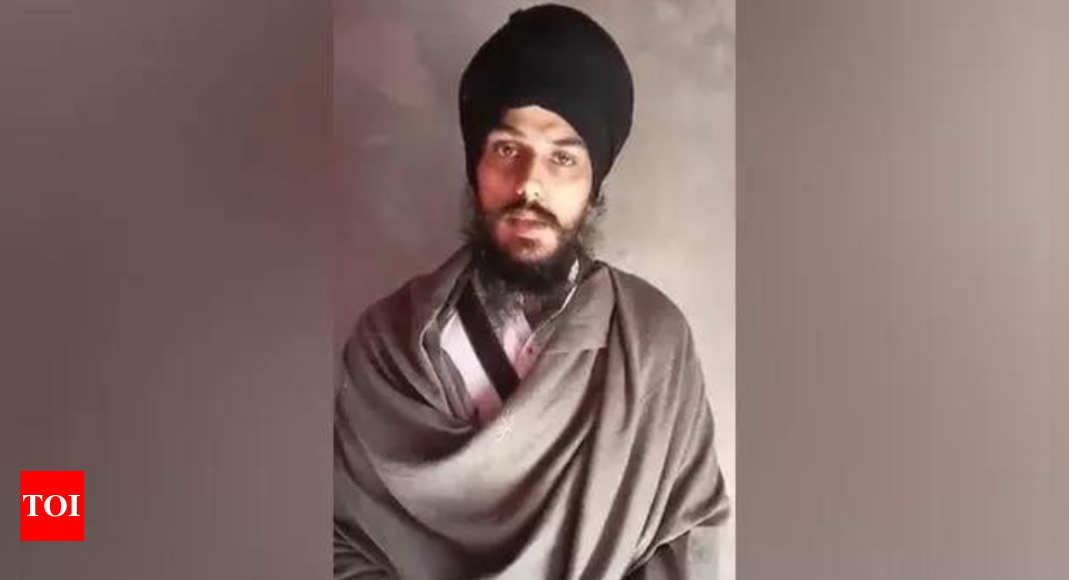 Pro-Khalistan Preacher Amritpal Singh, Other Detainees Begin Indefinite ...