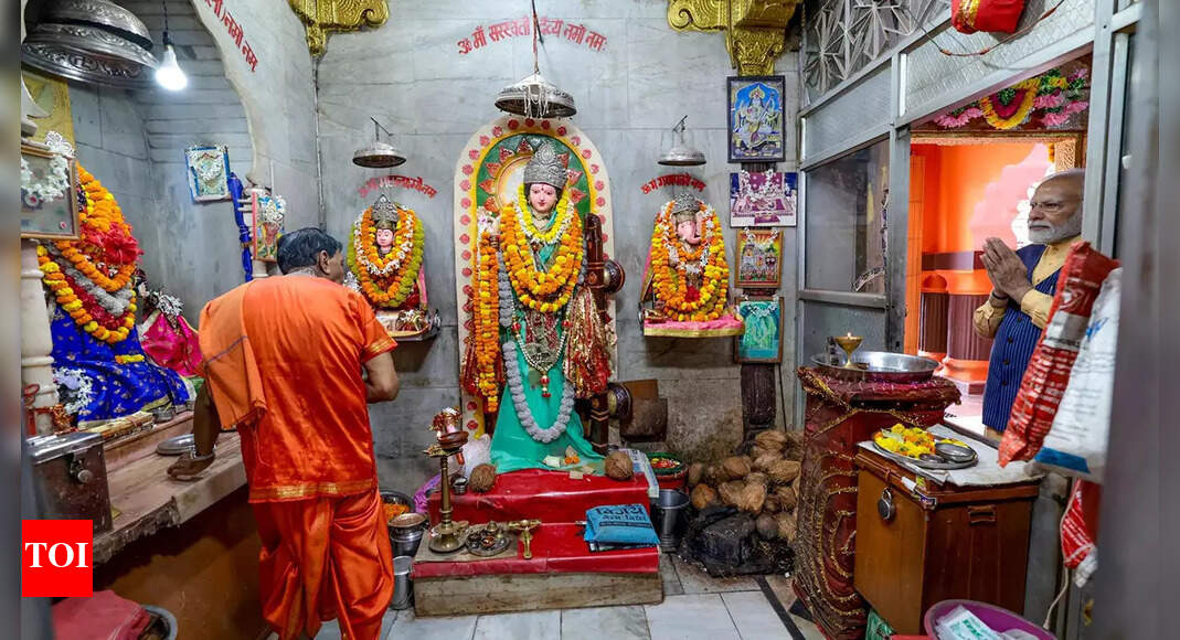 Danteshwari Temple: Chhattisgarh: Prime Minister Narendra Modi offers ...