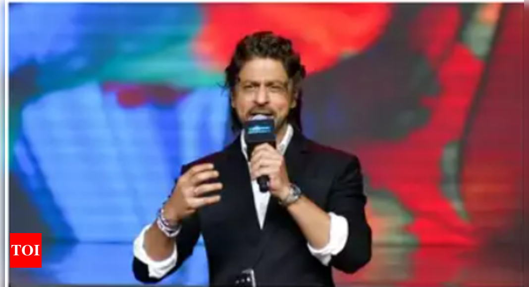 shah-rukh-khan-reaches-late-for-jawan-event-says-he-asked-his-team