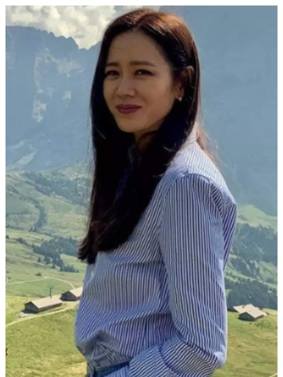 Times Crash Landing On You Actress Son Ye Jin Charmed Fans On Instagram Samwaad India