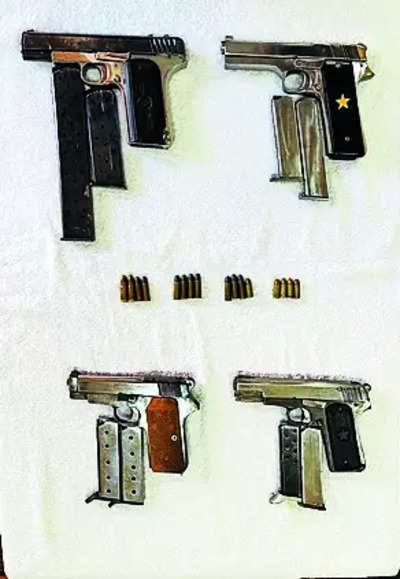 Mohali Police: 2 Members Of Bambiha Gang Held With 4 Pistols ...