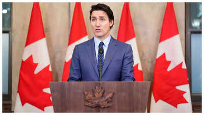 Trudeau considering declassifying list of ex-Nazis in Canada
