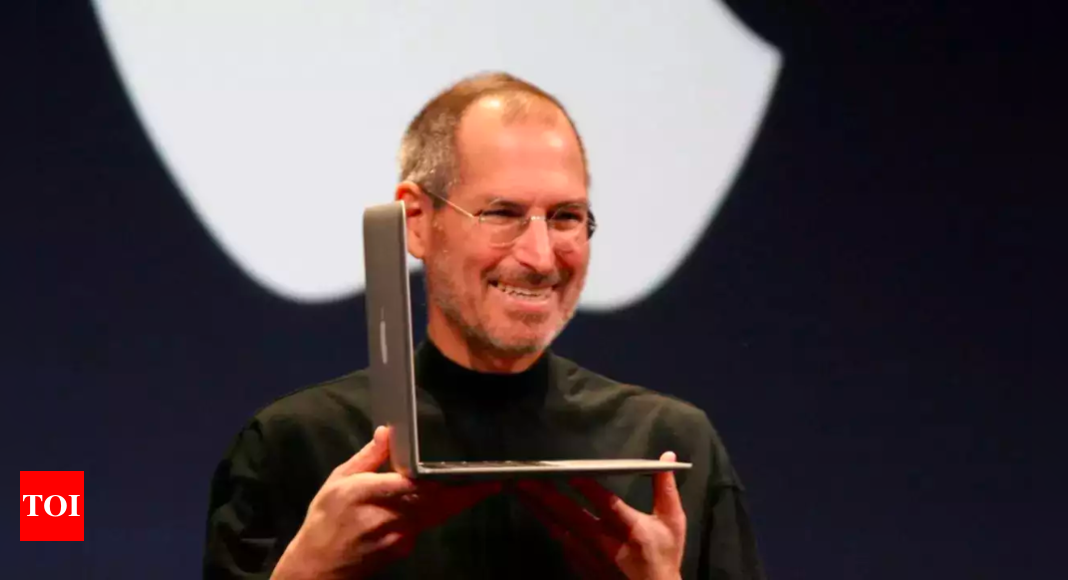 C’est ainsi que le PDG d’Apple, Tim Cook, s’est souvenu de Steve Jobs à l’occasion de son 12e anniversaire de décès