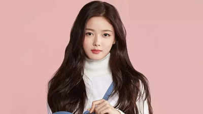 Kim Yoo Jung renews contract with Awesome ENT, promising more remarkable performances