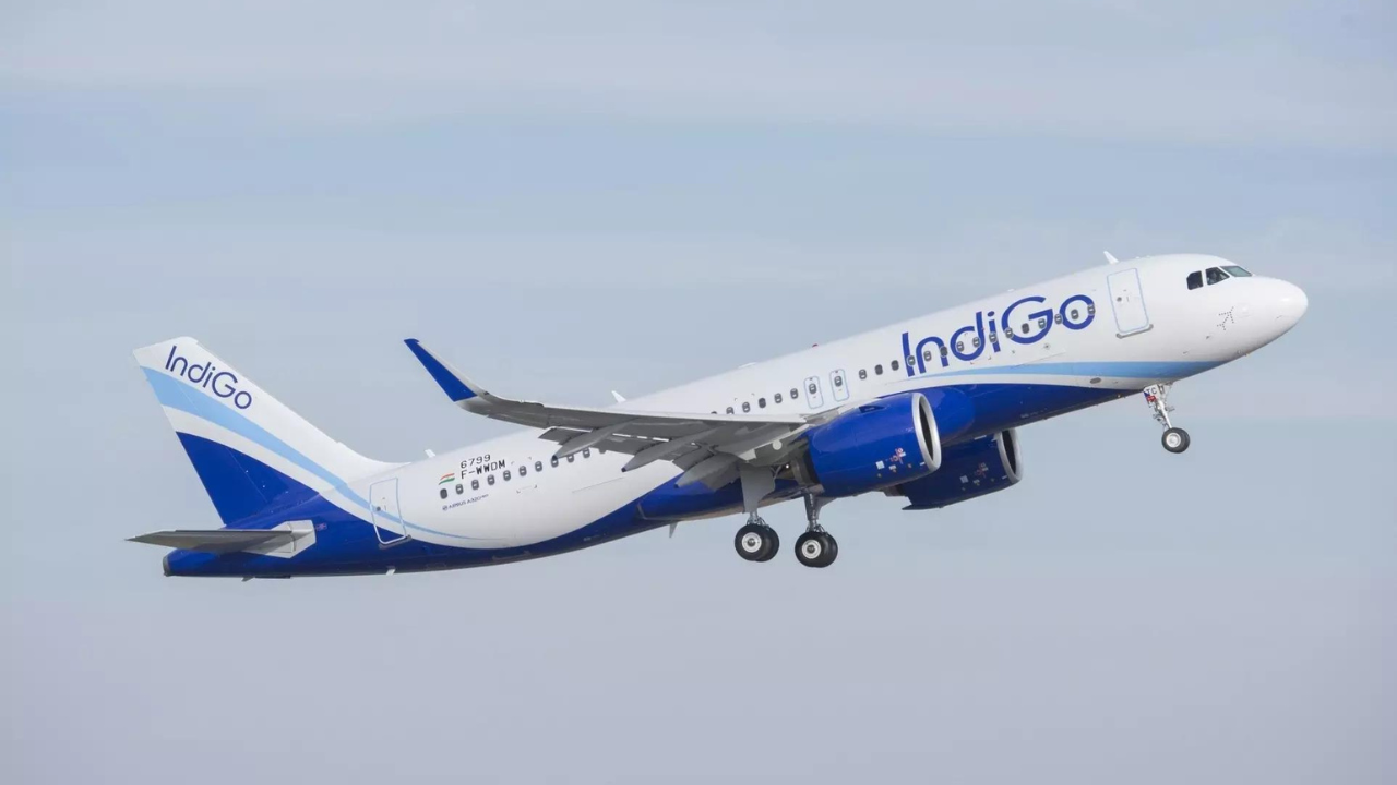 Indigo Flight News: IndiGo imposes Rs 300-Rs 1,000 'fuel charge', others  set to follow suit | India News - Times of India