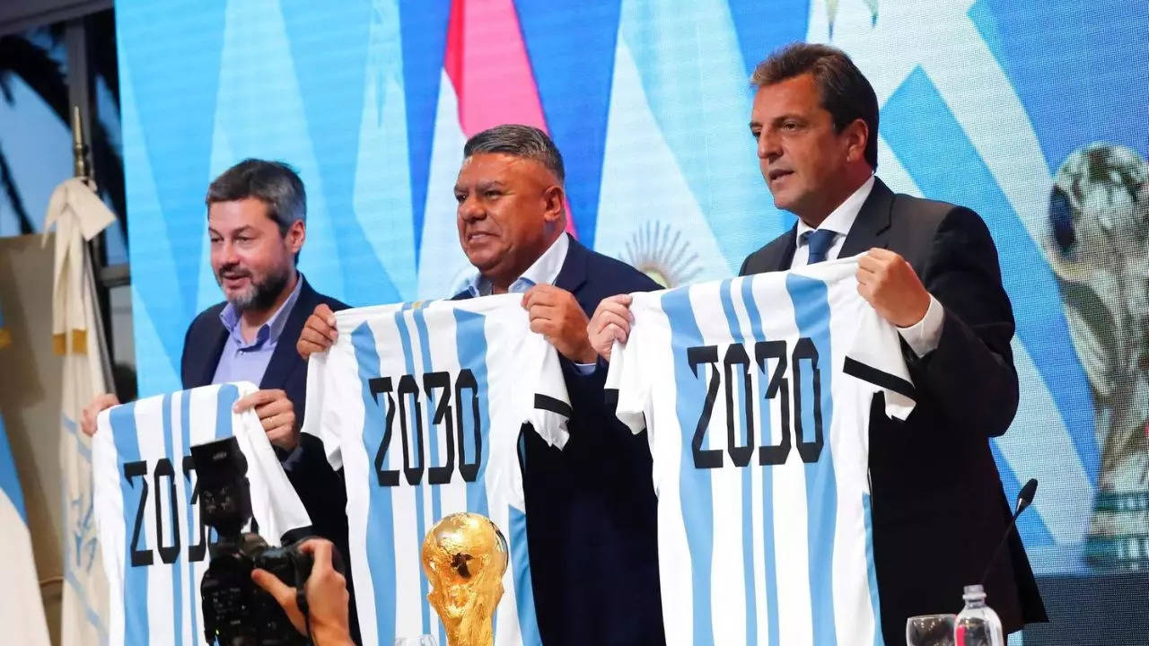 Chile expresa su extremo enojo por ser excluido de los planes para albergar el Mundial 2030  noticias de futbol