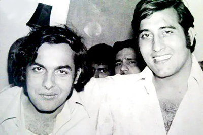 Mahesh Bhatt recalls how Vinod Khanna's support helped him survive in the industry during his slump phase - Exclusive
