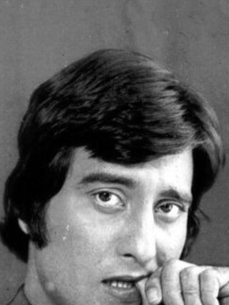 7 Lesser Know Facts About Iconic Vinod Khanna | Zoom TV
