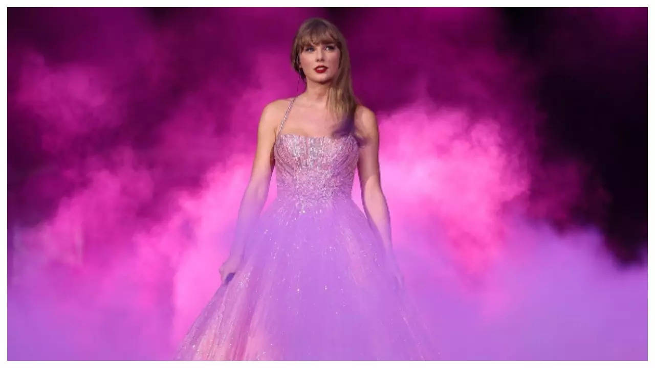 Taylor Swift's 'The Eras Tour' movie tops $100 MILLION in advance ticket  sales; to dethrone Justin Bieber as highest-grossing concert film | Hindi  Movie News - Times of India