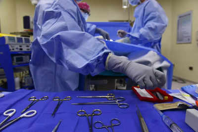 Eye doctors' body decides to restart live surgeries despite opposition