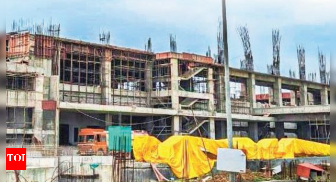 Bus terminuses behind schedule | Chennai News - Times of India