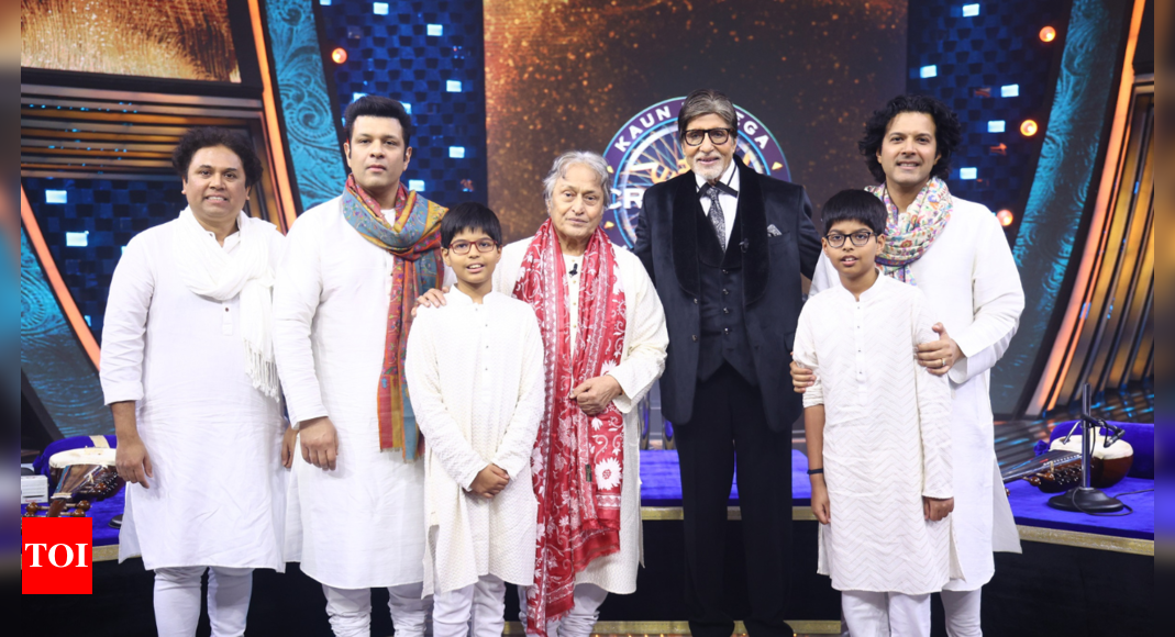 Kaun Banega Crorepati 15: Amitabh Bachchan Gets Emotional Receiving ...