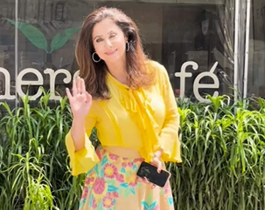 
Urmila Matondkar looks like a ray of 'sunshine' in yellow outfit as she gets papped in Bandra
