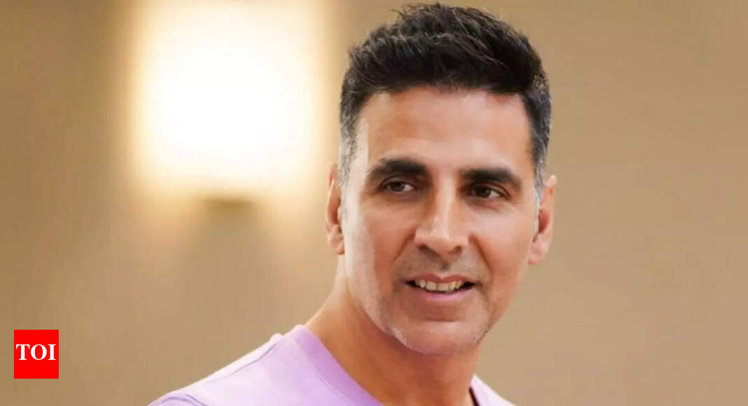 Akshay responds to Salman's 1000 cr BO remark