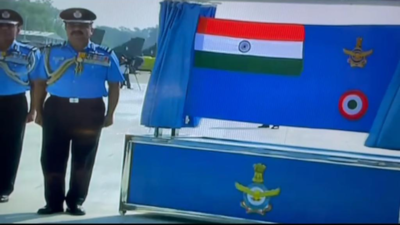 Indian Air Force unveils new ensign at annual day parade