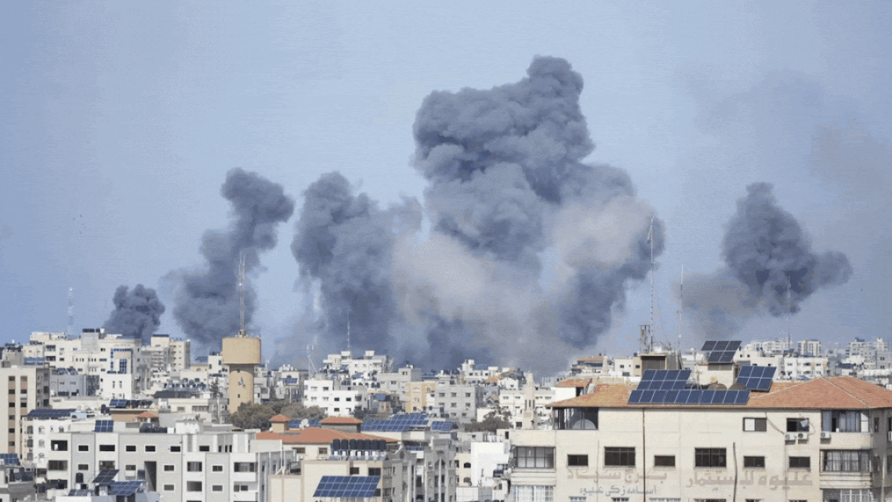Israel: Israel-Palestine War Day 2: Israeli soldiers battle Hamas - Times  of India