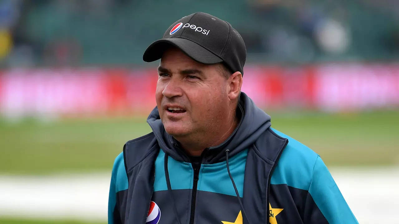 T20 World Cup 2021 - Mickey Arthur on Sri Lanka's future - To strive for  consistency 'in everything that we do