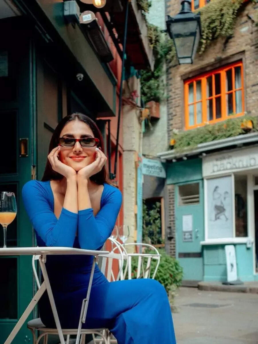 Vaani Kapoor's stylish looks