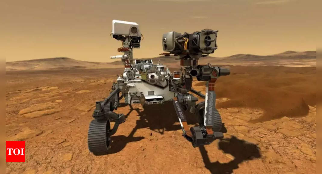 El rover Perseverance captura una imagen única de un atardecer azul en Marte