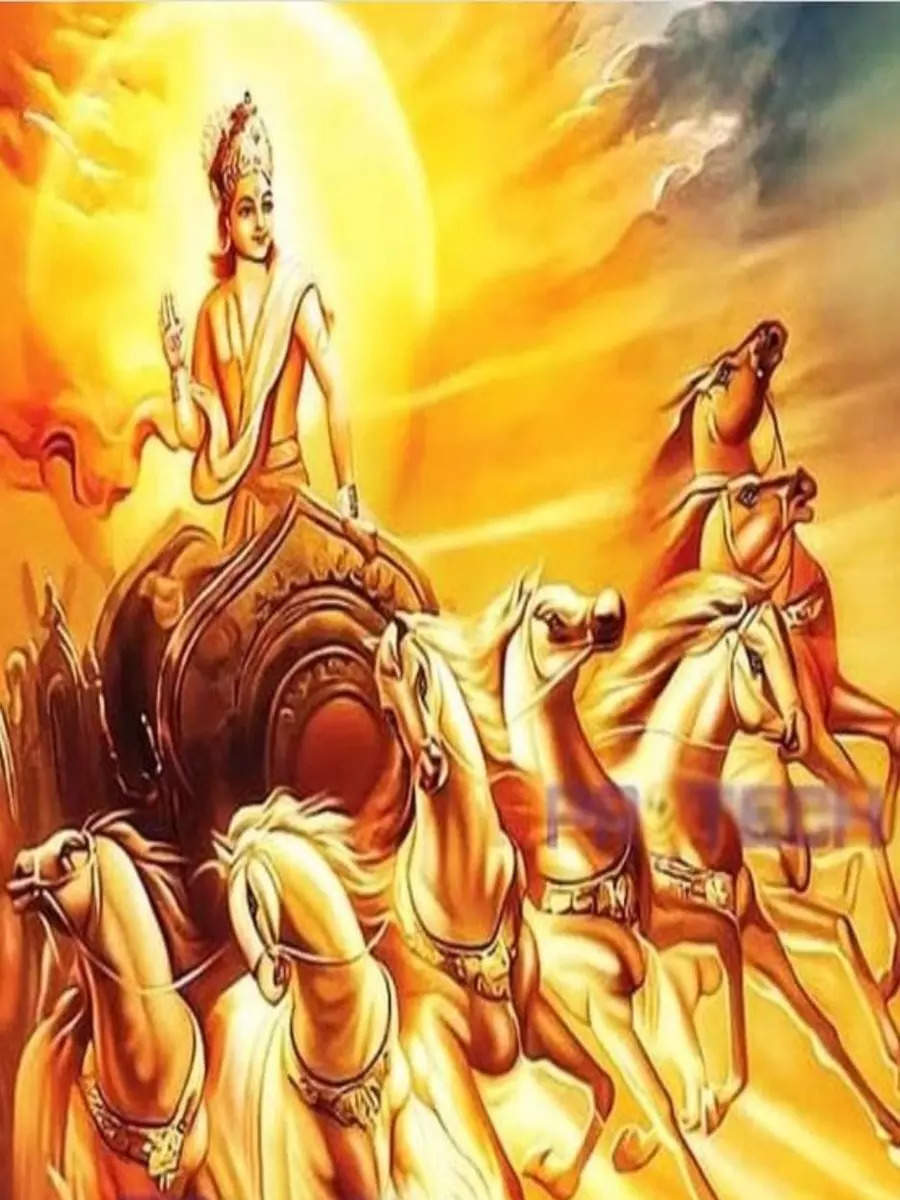 Chant These Mantras While Offering Water to Lord Surya | Times of India