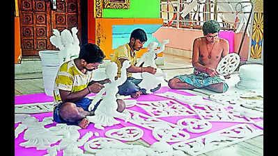 Back to roots amid din to ban DJ bands during Puja