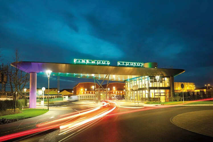 Pinewood Studios (London, UK)