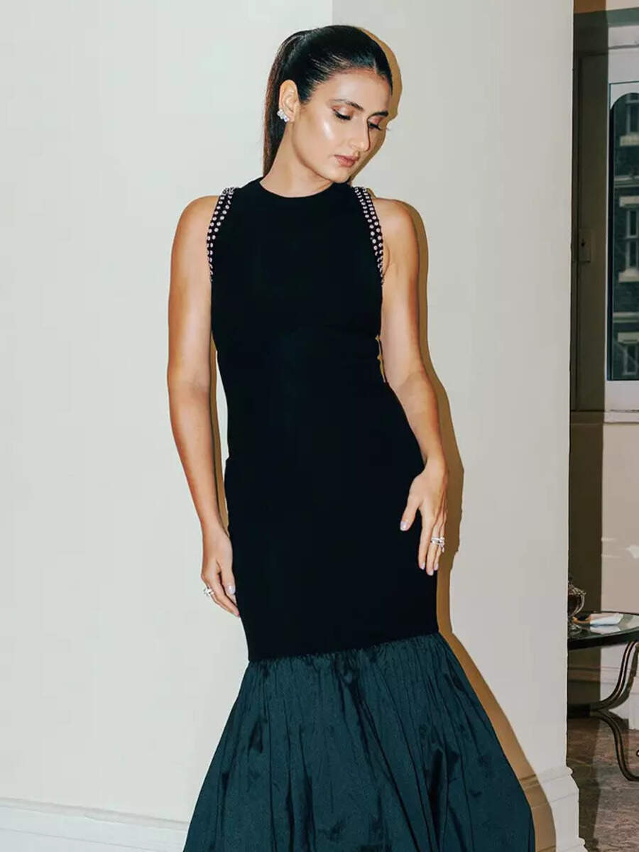 Fatima amps up the glam quotient in black