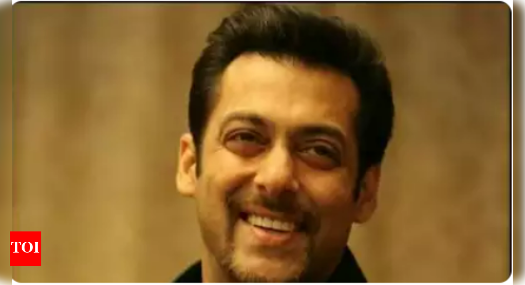 Salman Khan drops new poster of 'Tiger 3'