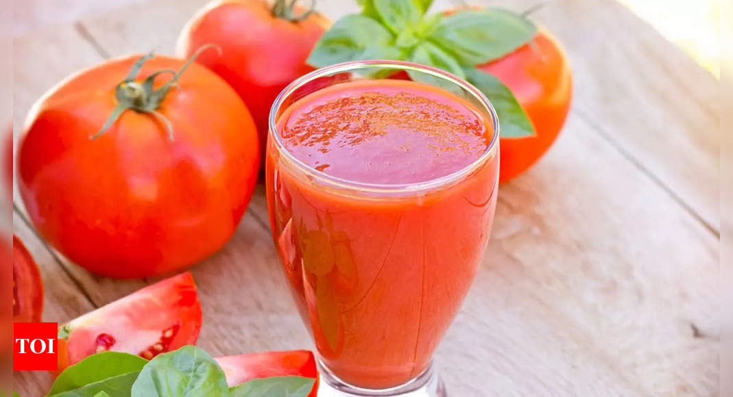 This is how drinking Grapefruit Tomato smoothie can help lose belly fat