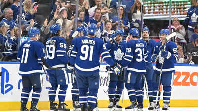 Toronto Maple Leafs triumph in high scoring battle against rival Montreal Canadiens