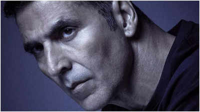 "Sometimes it is important..keep it under the carpet": Akshay Kumar's advice for living happily