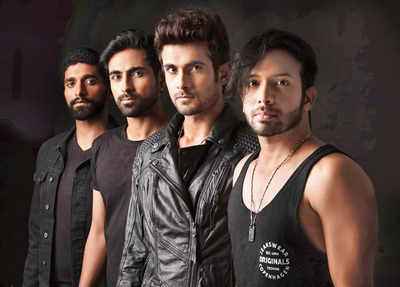 We add a bit of originality to cover versions: Sanam