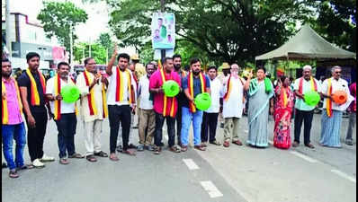 Cauvery water dispute: Protests continue in Mandya