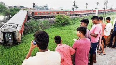 Track fault caused Bihar train accident, engineering dept to blame, says report