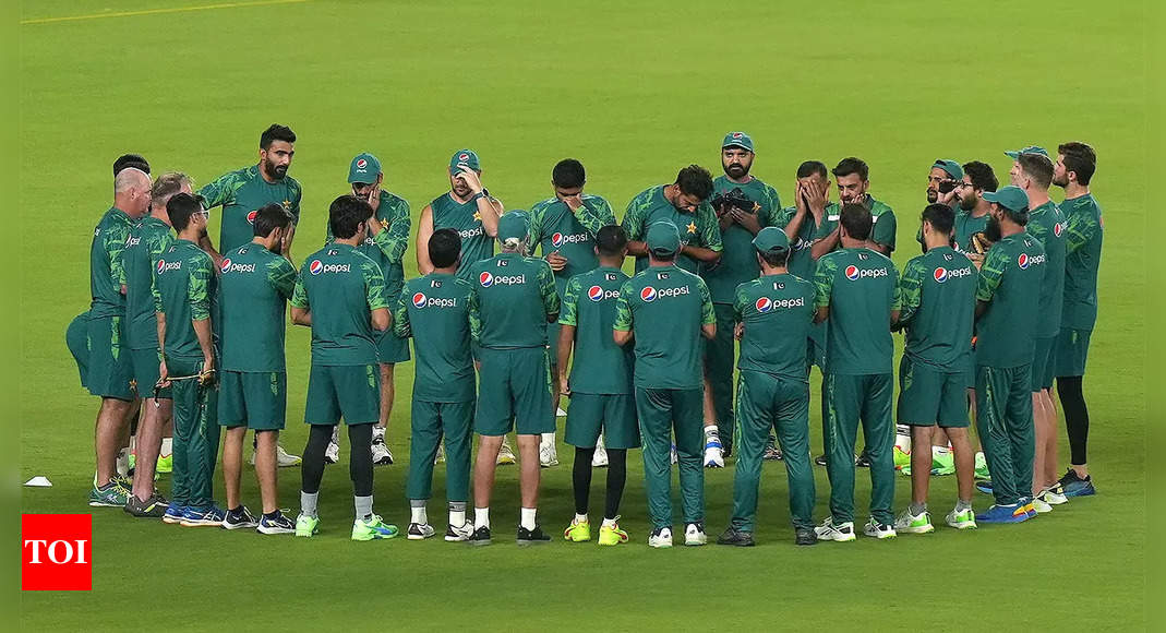 World Cup, India vs Pakistan: Fans slam BCCI for ‘special treatment’ to India-Pakistan match | Cricket News – Times of India