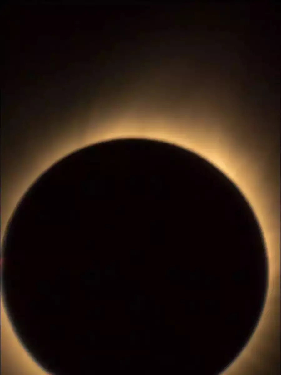 8 beautiful solar eclipse images by NASA