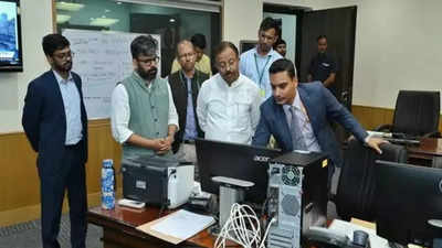 Operation Ajay: MoS Muraleedharan visits MEA's control room set in Delhi