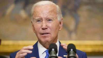 US Supreme Court Temporarily Blocks Order Curbing Biden Social Media ...