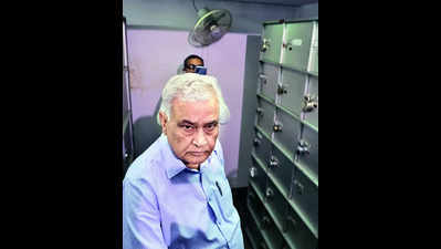 ₹500cr black money, 50kg gold kept in lockers: Meena