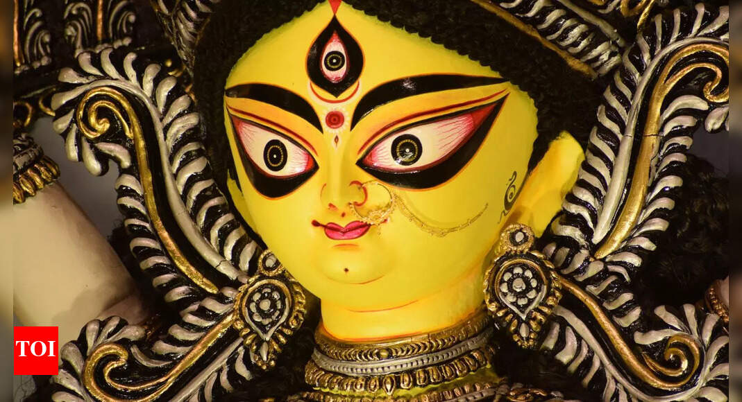 75+ Happy Navratri Messages, Greetings, Wishes, Mantras and Quotes for 2024 Times of India