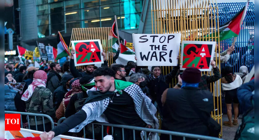 Grieving and on edge, US Jews, Muslims seek solace as Hamas-Israel war rages