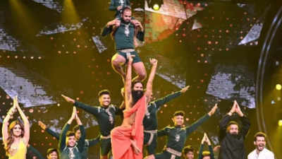 India's Got Talent: Swami Ramdev performs Mallkhamb stunts