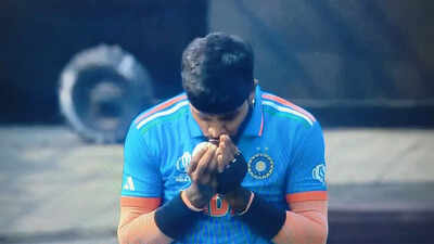 Hardik Pandya's 'secret act' before dismissing Imam-ul-Haq | Cricket