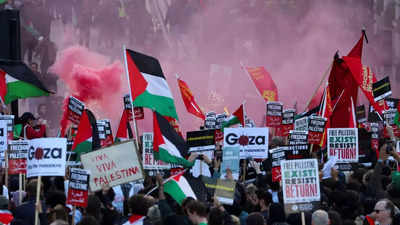 Pro-Palestine protests in London, police threaten to arrest Hamas supporters